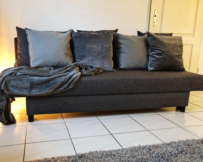 Charmante Gartenwohnung Mit Privatem Grossen Garten Κολωνία Εξωτερικό φωτογραφία