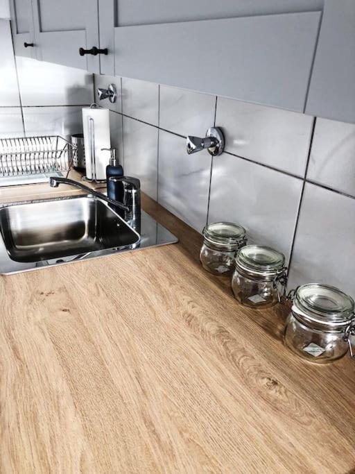 Charmante Gartenwohnung Mit Privatem Grossen Garten Κολωνία Εξωτερικό φωτογραφία